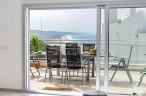 Sky Terrace - Sea Views & BBQ by Silver Prop